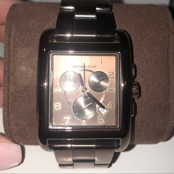 Michael Kors Watch - Picture 2 of 6